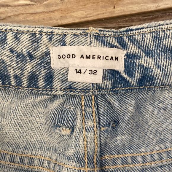 NWT GOOD AMERICAN Good Boy Acid Wash Relaxed Fit Jeans 14/32 - Picture 6 of 11